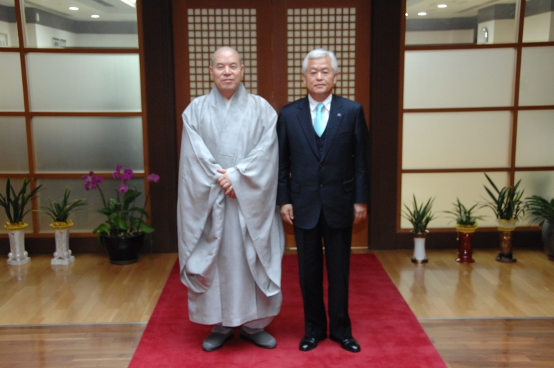 2010.04.13_이태복 전 보건복지부장관 예방 (1)